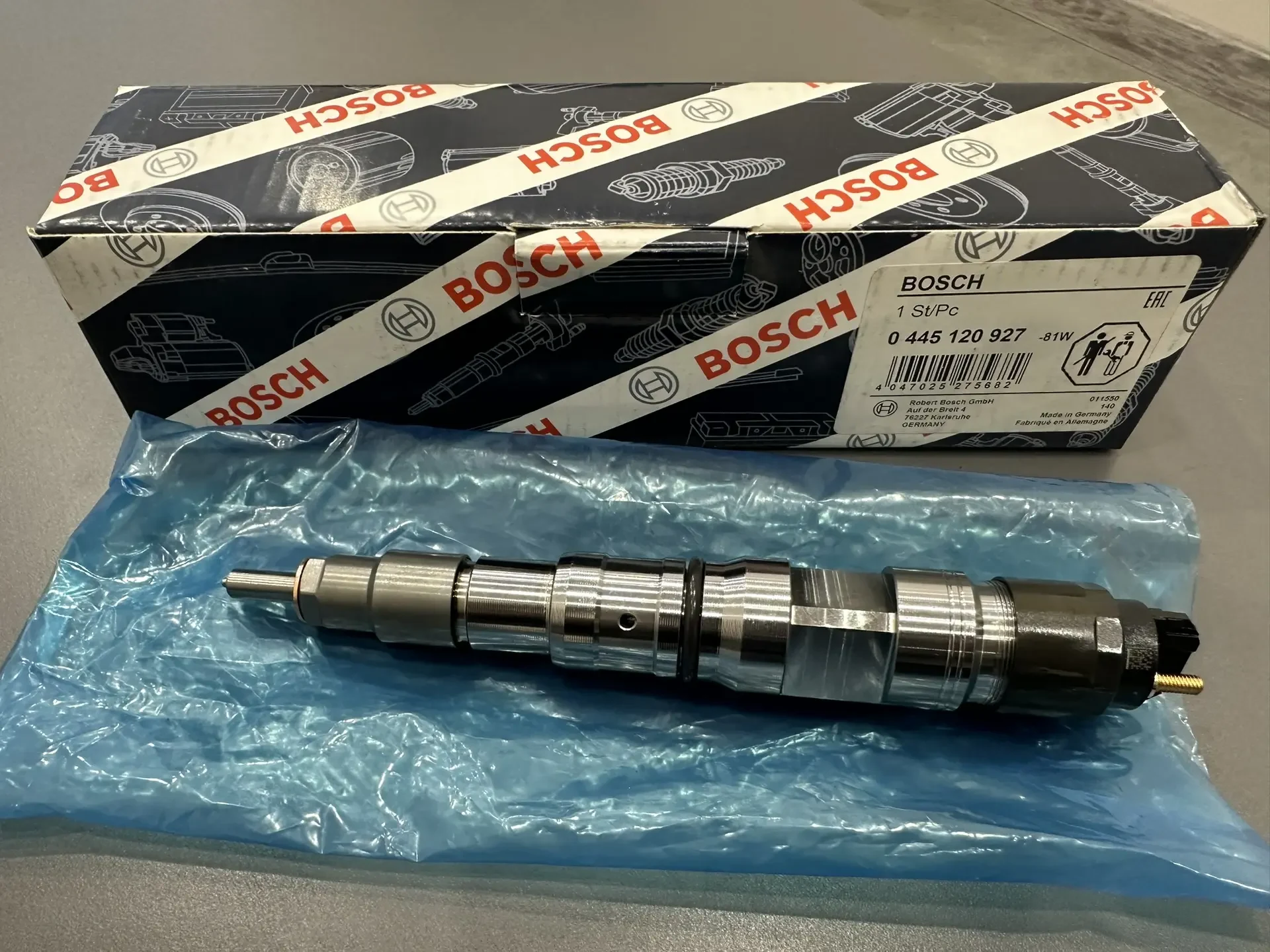 Форсунка топливная Bosch, Caterpillar (0445120927)