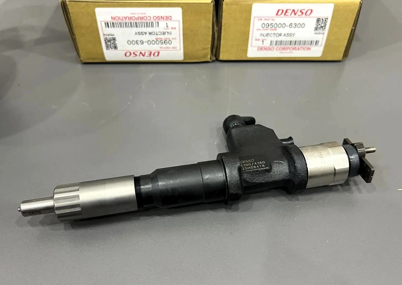 Форсунка топливная Denso, Hitachi ZX870-3, ZX450 (095000-6300)