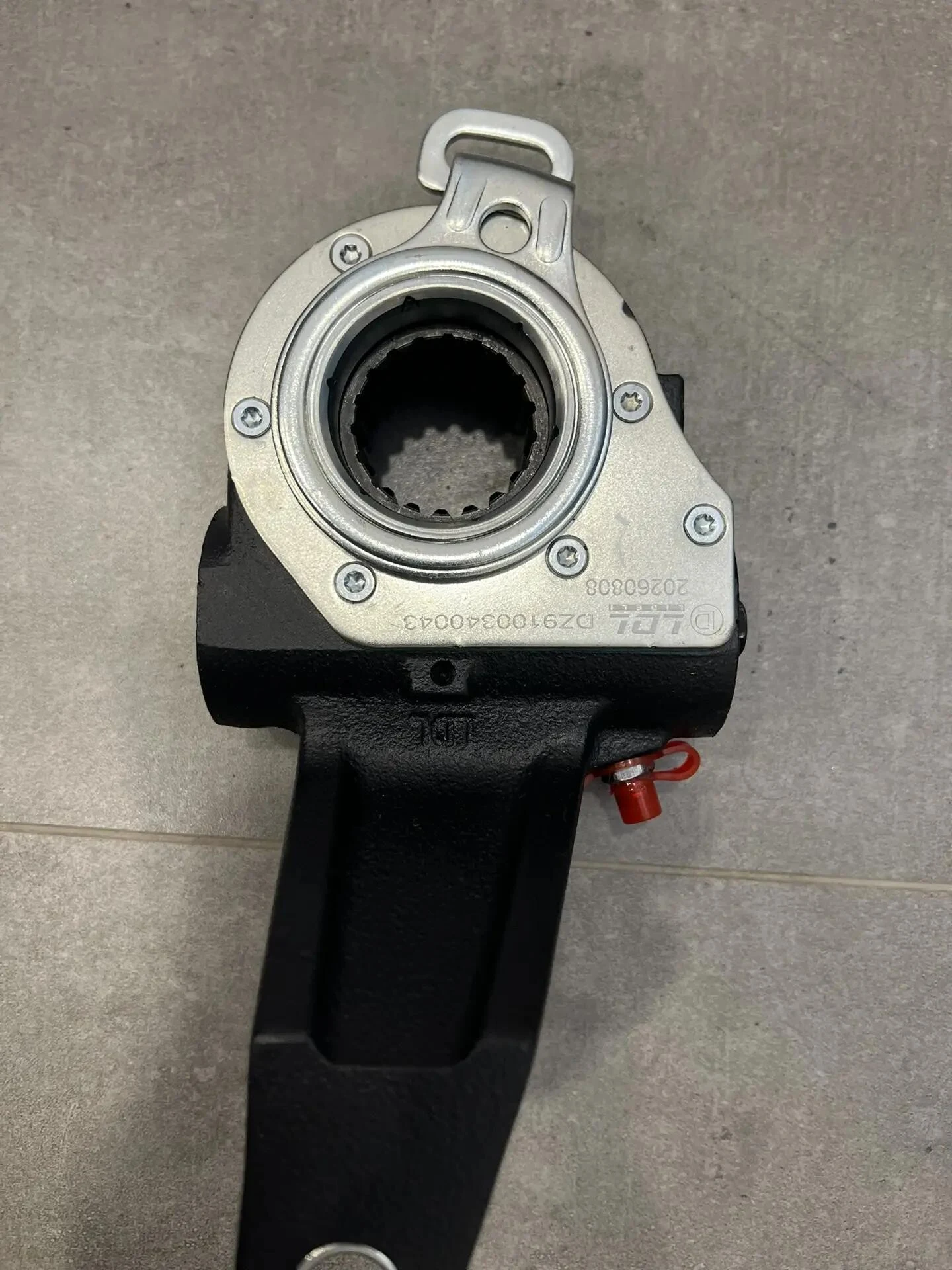 Тормозной рычаг трещетка задняя лев X3000 (автомат) HD90129340257/HD90149340139 (19 шлицов)