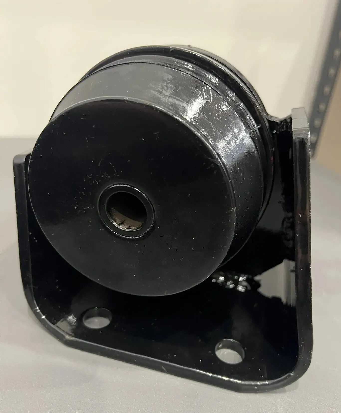 Подушка двигателя задняя лев. X3000 (6x6)